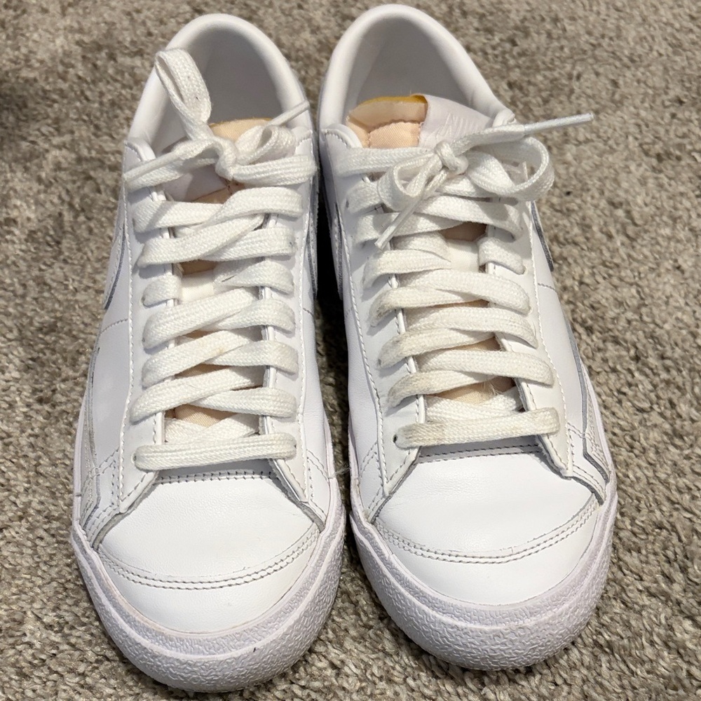 NIKE W BLAZER LOW ‘77